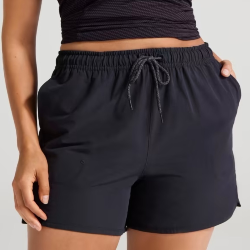 NWT Allbirds Women's Natural Run Short in Black Wool Blend